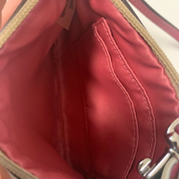 Coach Wristlet - Signature Canvas & Pink Lining - Picture 8 of 9
